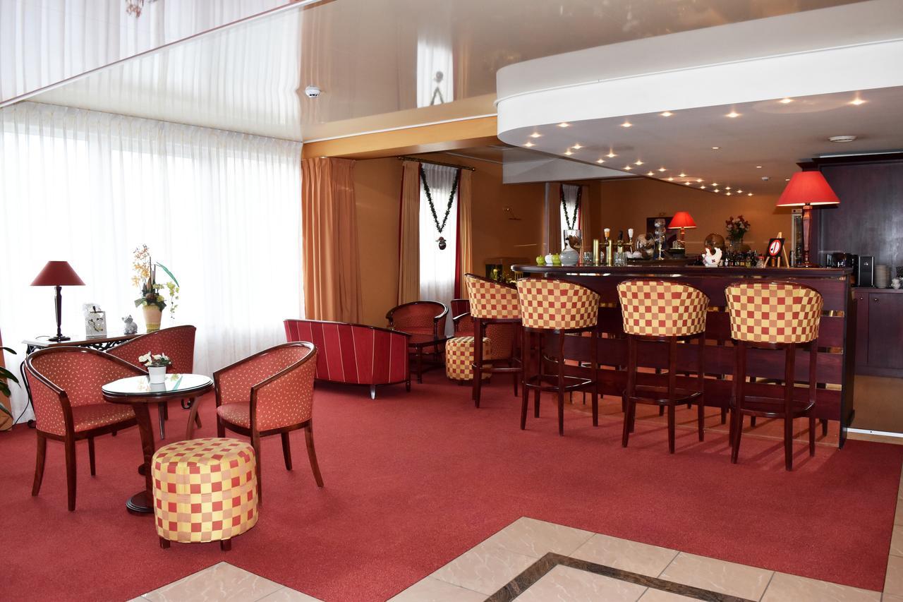 Hotel Le Pole Europeen Aubange Exterior foto